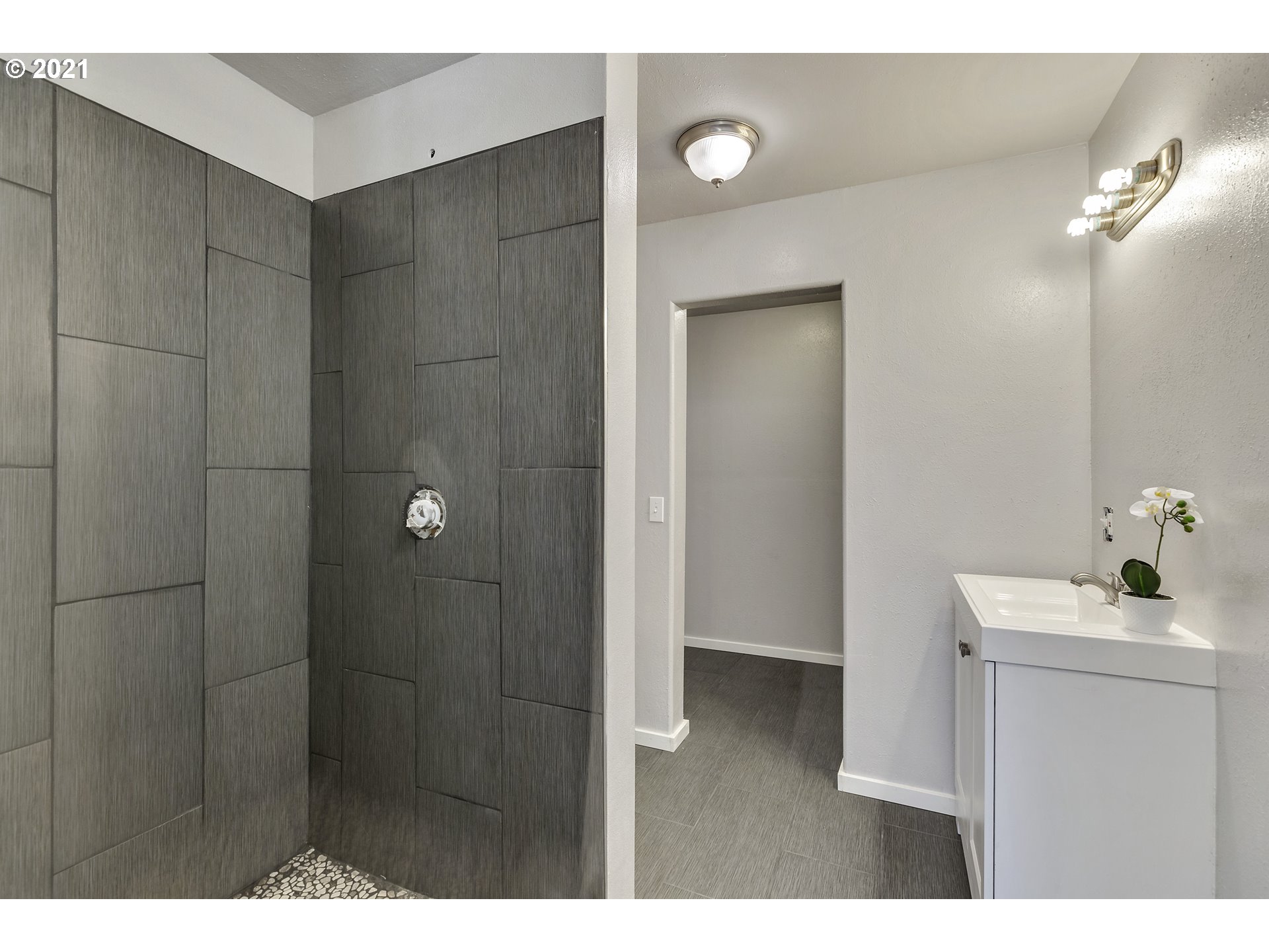 10 Riverside Drive White Salmon, WA 98672 - Photo 24 of 32 Gallery Image 24