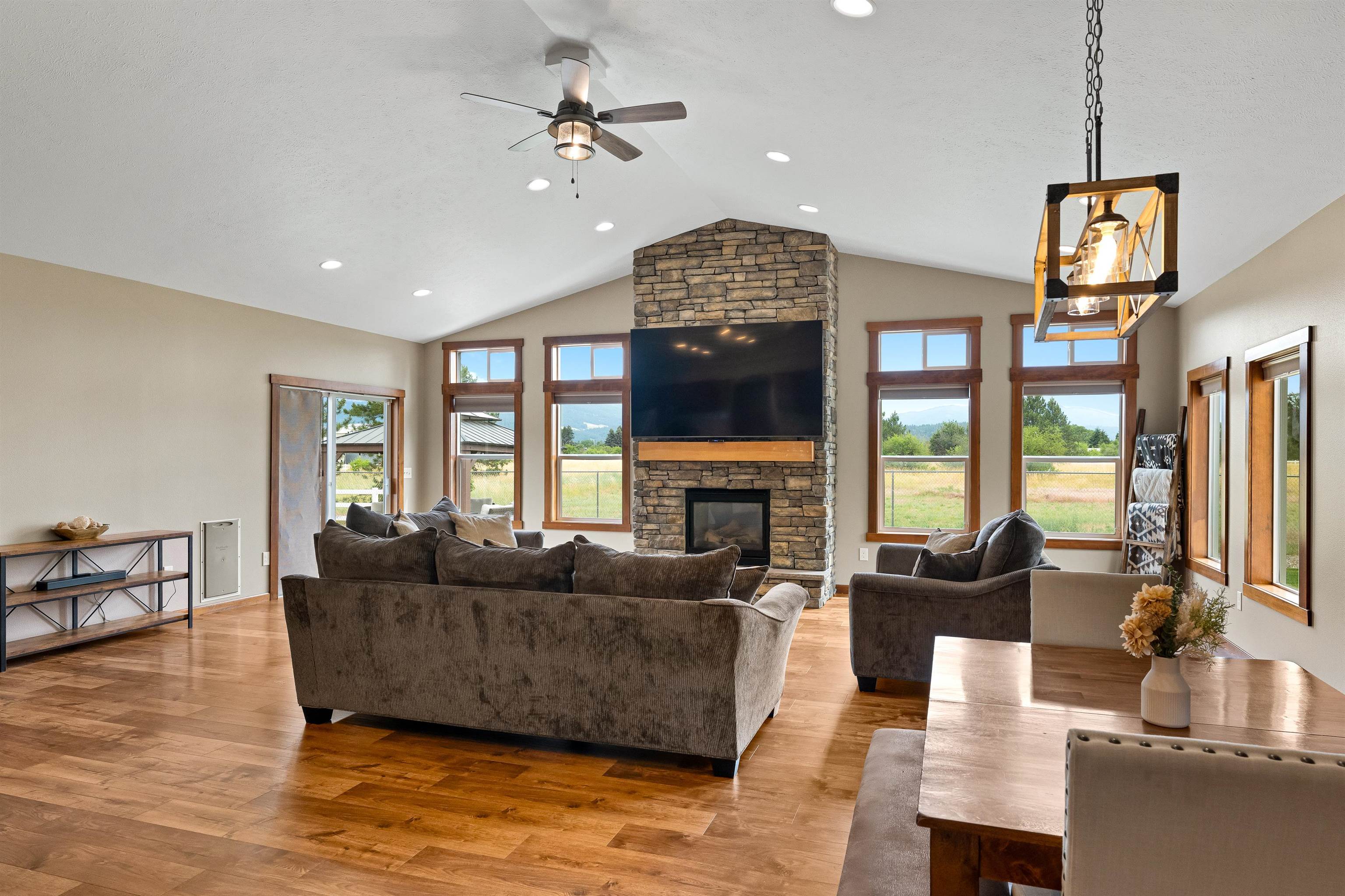 6608 North Vincent Road Newman Lake, WA 99025 - Photo 7 of 50