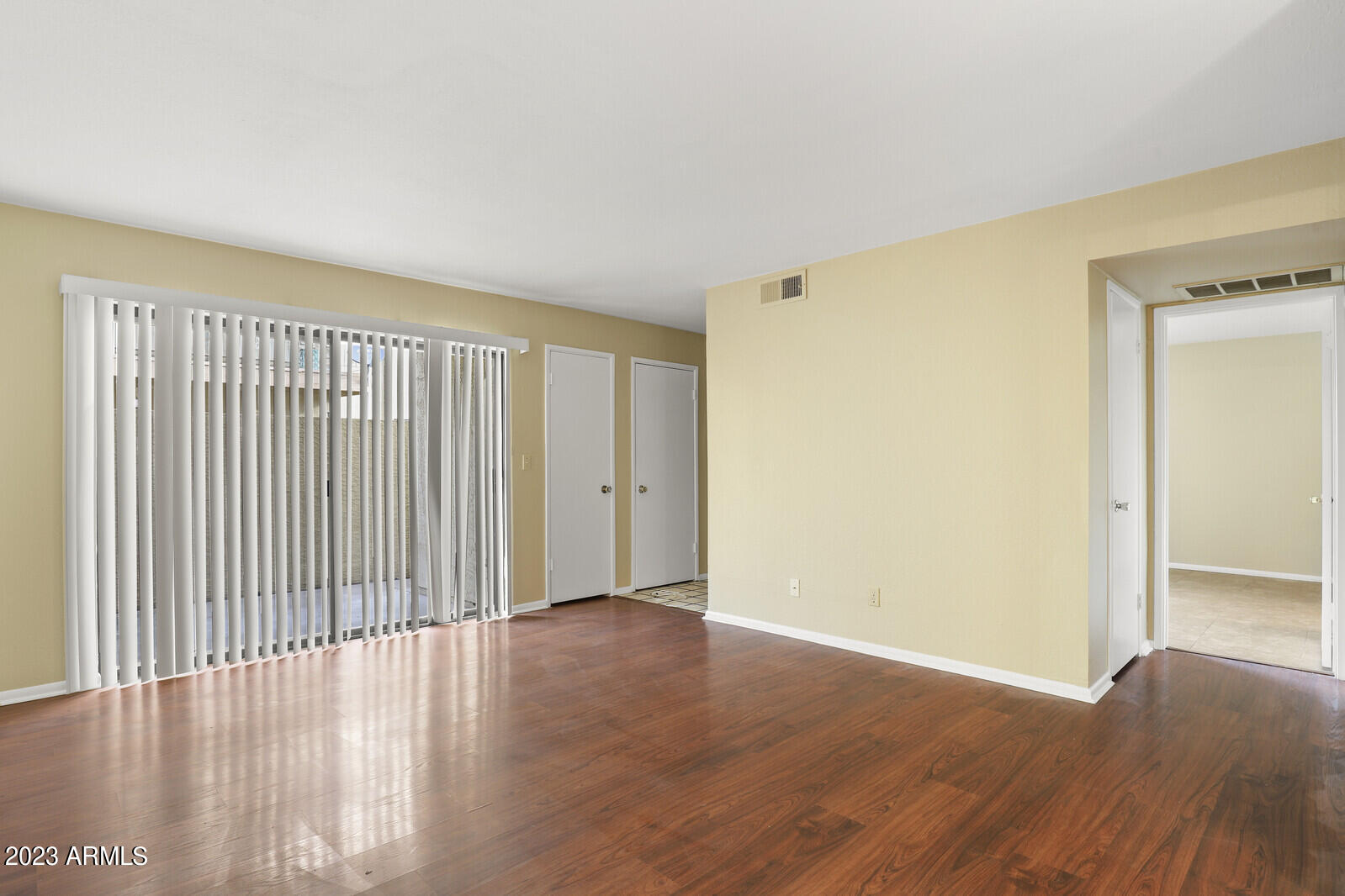 16635 North Cave Creek Road, Unit 112 Phoenix, AZ 85032 - Photo 2 of 20 Living Room