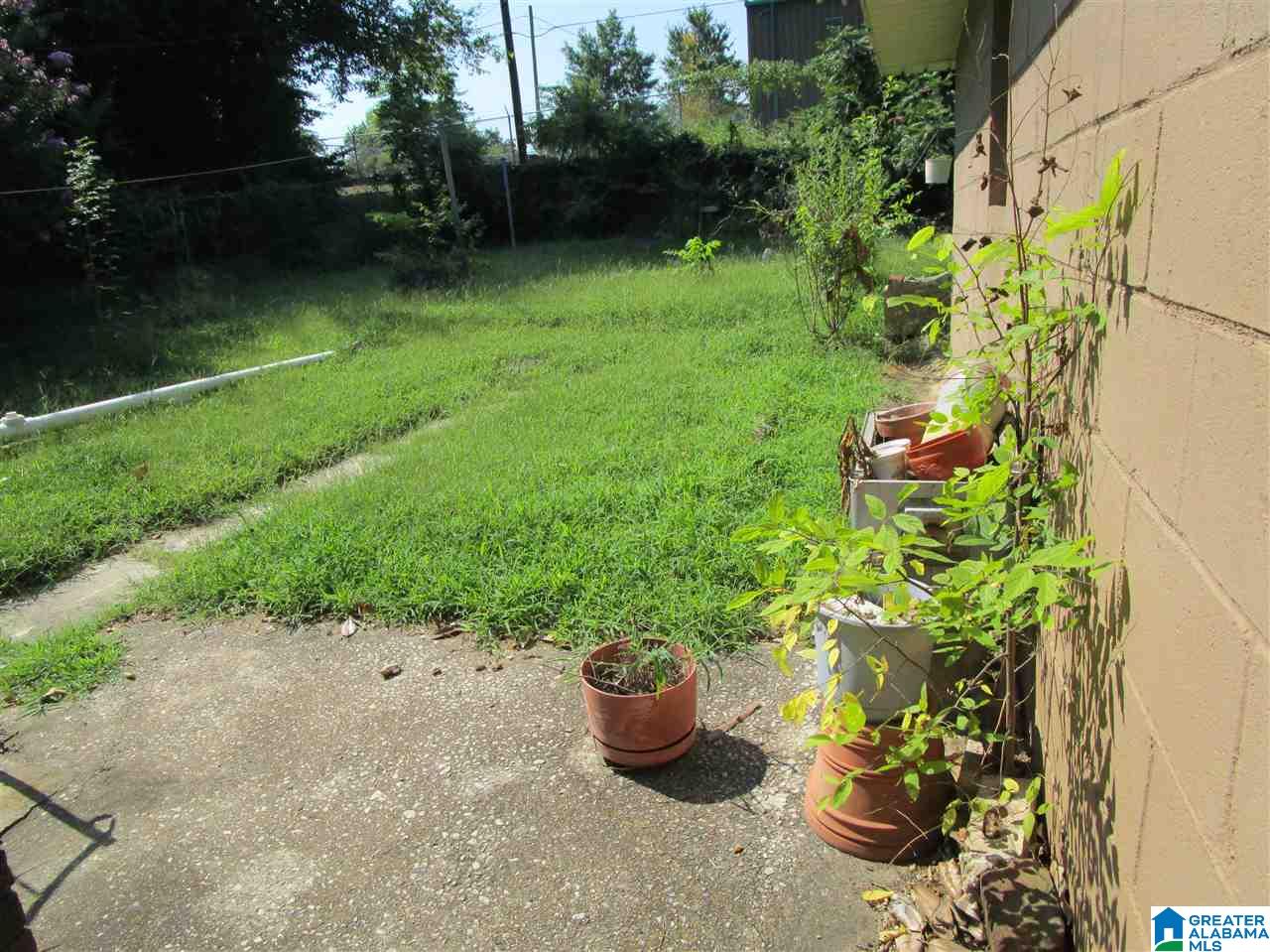 313 60th Street Fairfield, AL 35064 - Photo 3 of 6