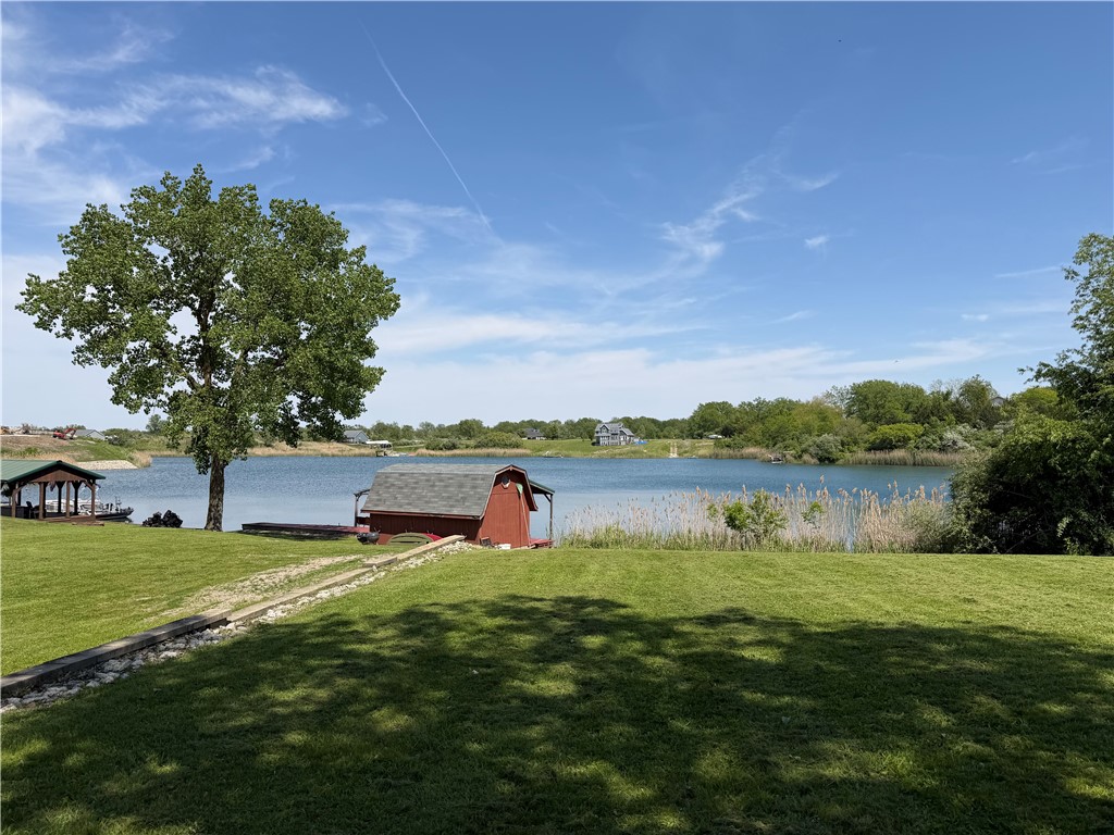 402 North End Road Oakwood, IL 61858 - Photo 11 of 23