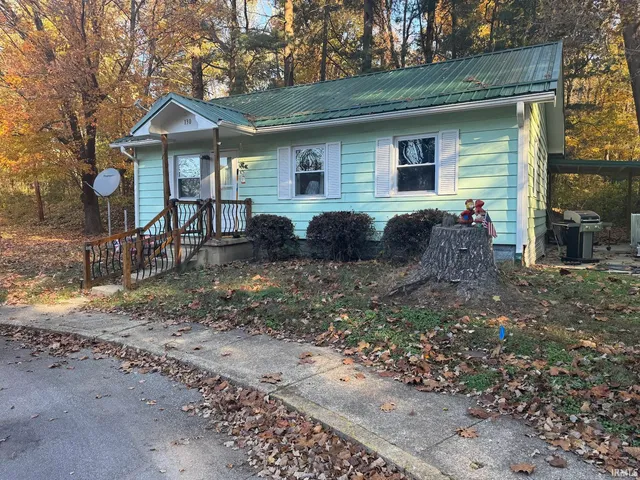 $125,000 | 130 Earle Street, Crane, IN 47522