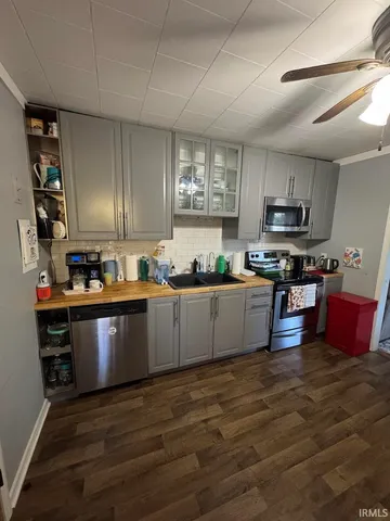 $125,000 | 130 Earle Street, Crane, IN 47522