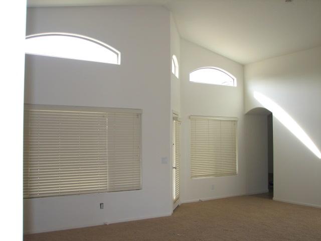 2005 West Caleb Road Phoenix, AZ 85085 - Photo 3 of 5 Living Area