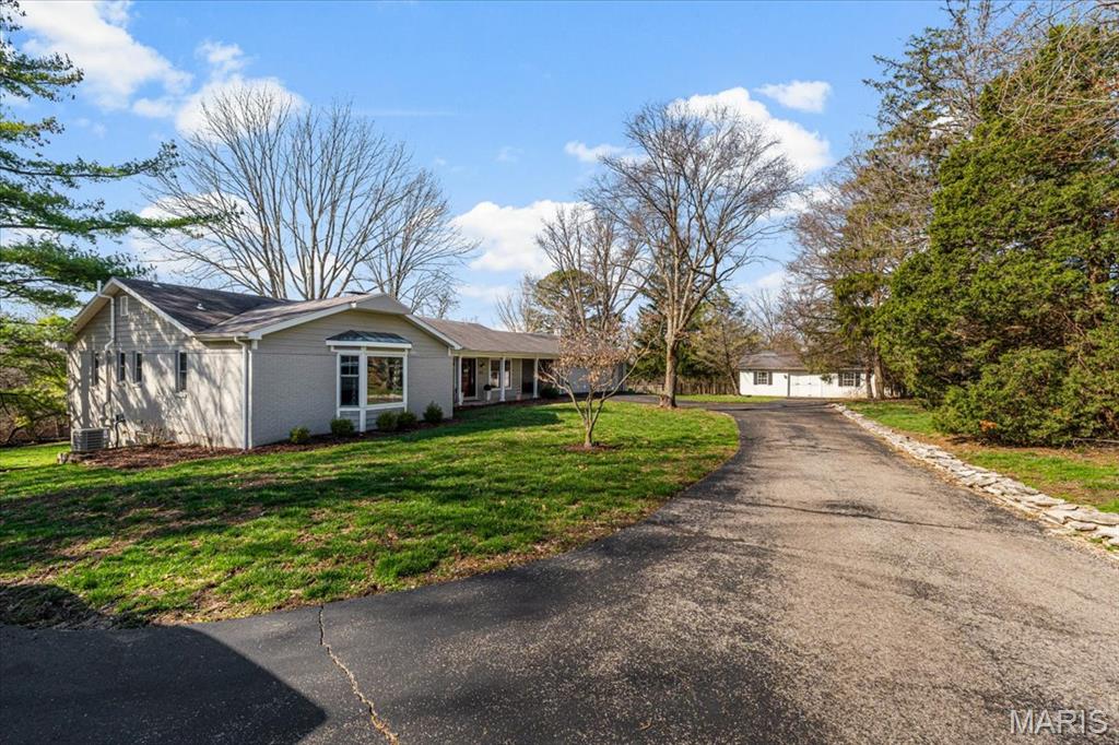 1821 Topping Road St. Louis, MO 63131 - Photo 3 of 30