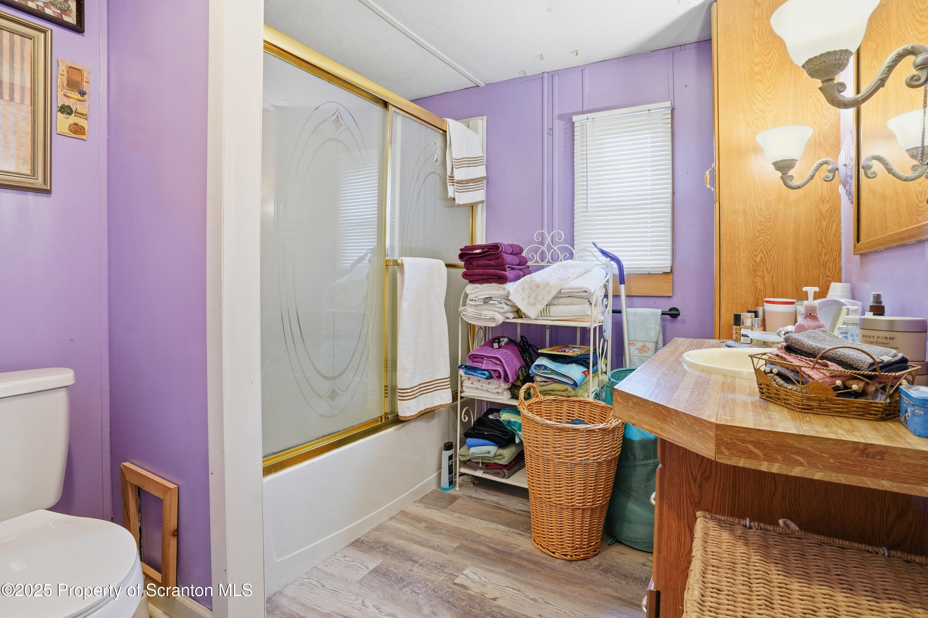 320 North Third Street Avoca, PA 18641 - Photo 14 of 25 Full Bathroom