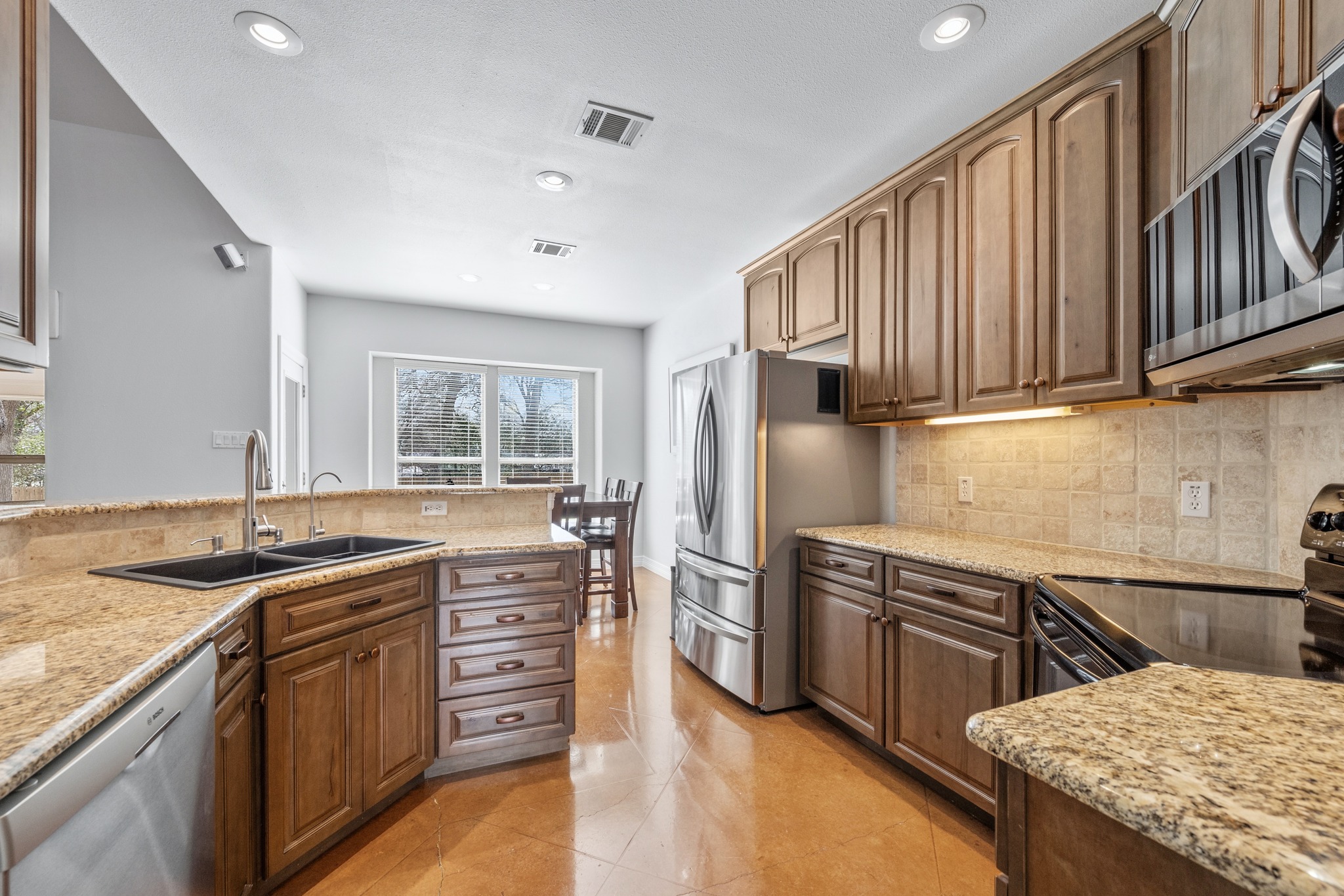 531 Leanna Oaks Loop Manchaca, TX 78652 - Photo 12 of 30 Ample counter and storage space