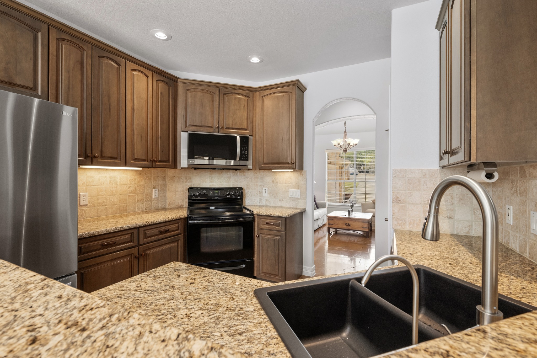 531 Leanna Oaks Loop Manchaca, TX 78652 - Photo 14 of 30 Kitchen perfect for the home cook