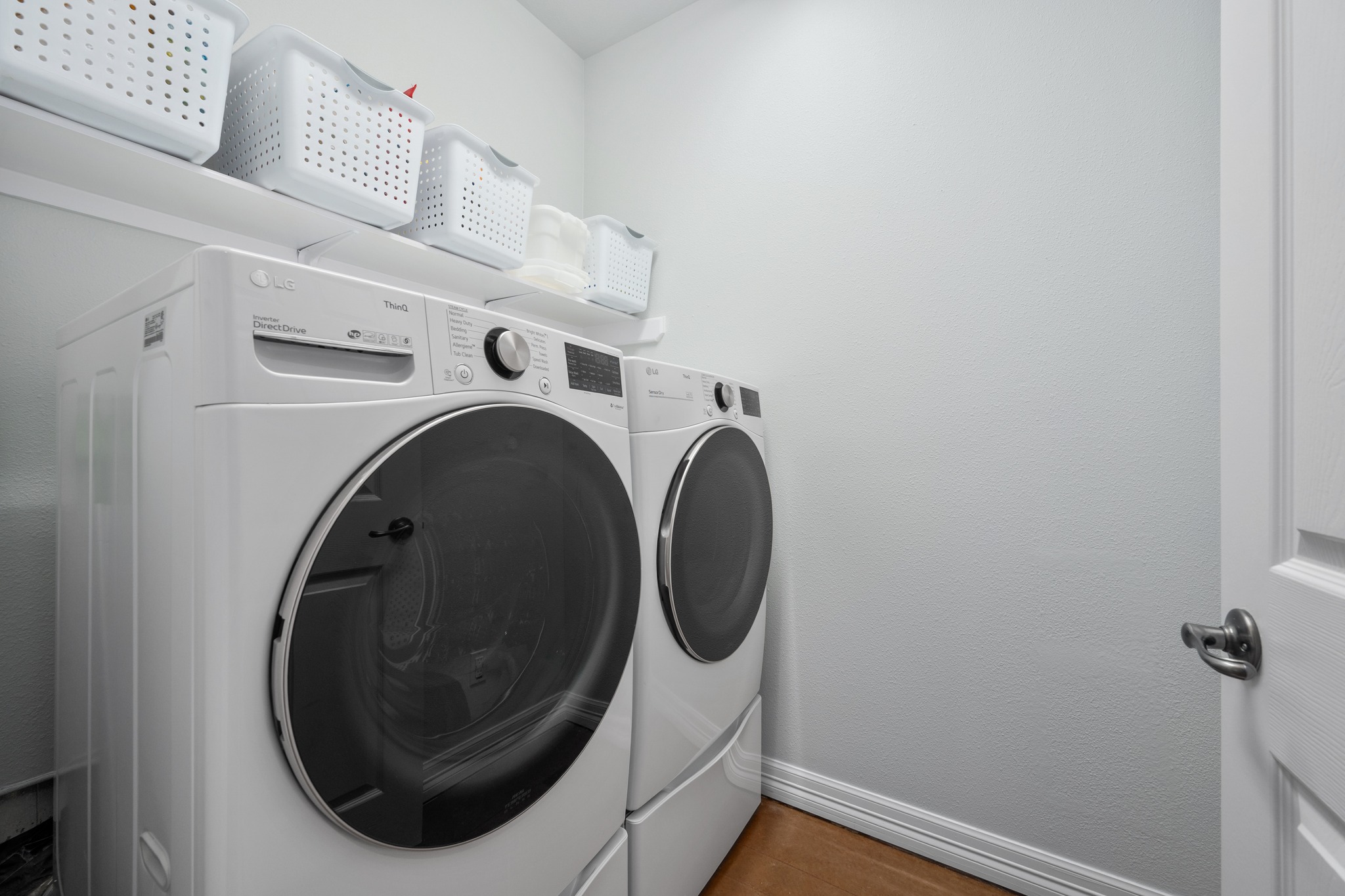 531 Leanna Oaks Loop Manchaca, TX 78652 - Photo 23 of 30 Laundry room