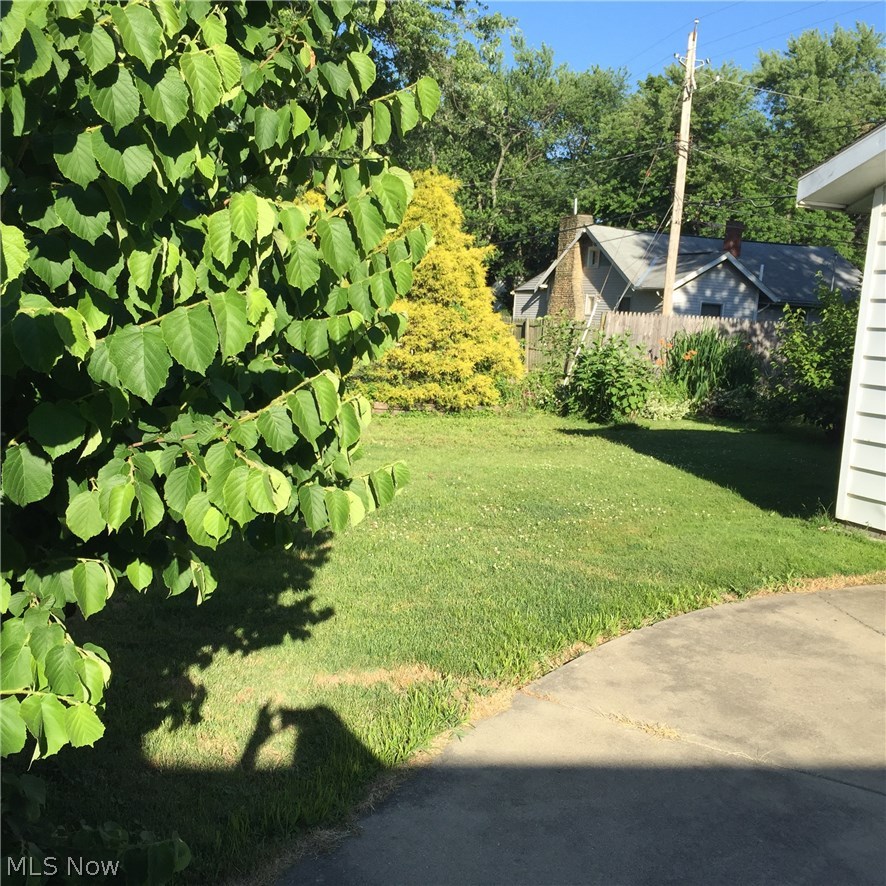 7080 Lake Road Madison, OH 44057 - Photo 2 of 13