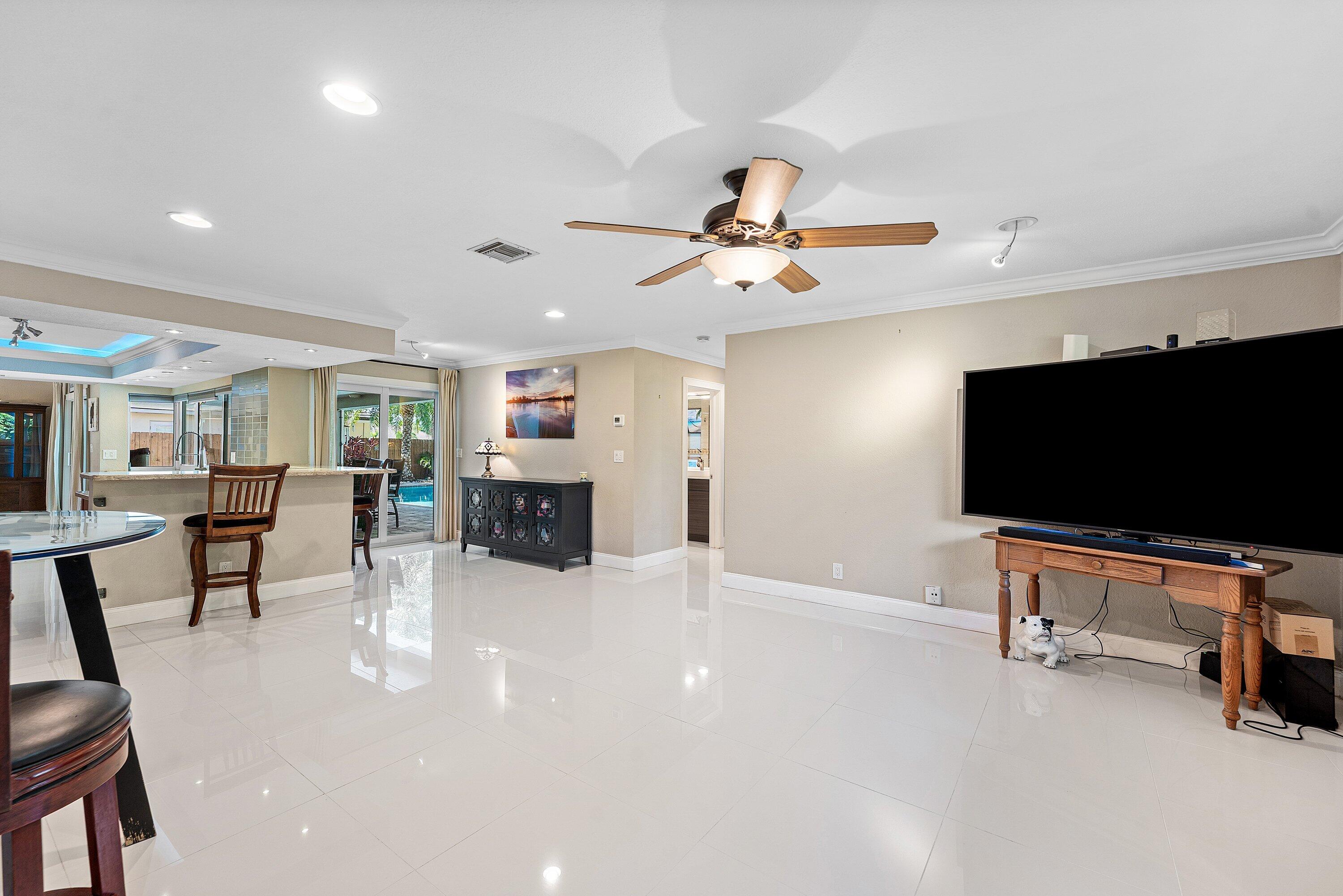 1219 Southeast 15th Avenue Deerfield Beach, FL 33441 - Photo 19 of 48 1219 SE 15th Ave