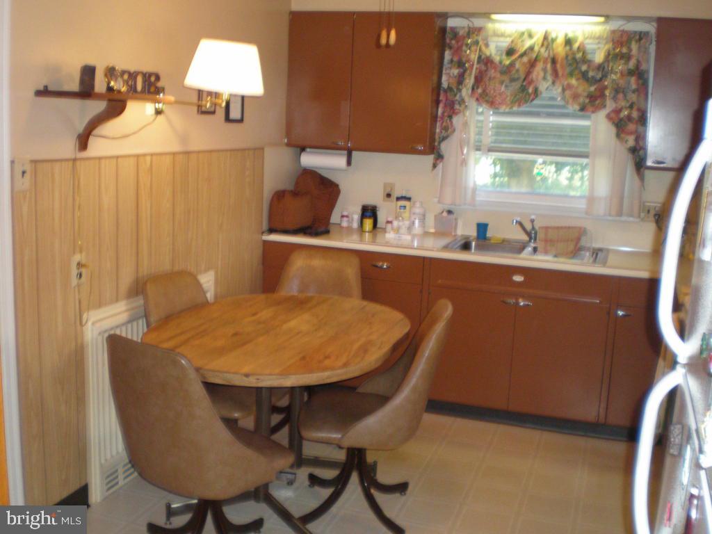 127 Oakview Road Lancaster, PA 17602 - Photo 10 of 50 Gallery Image 10