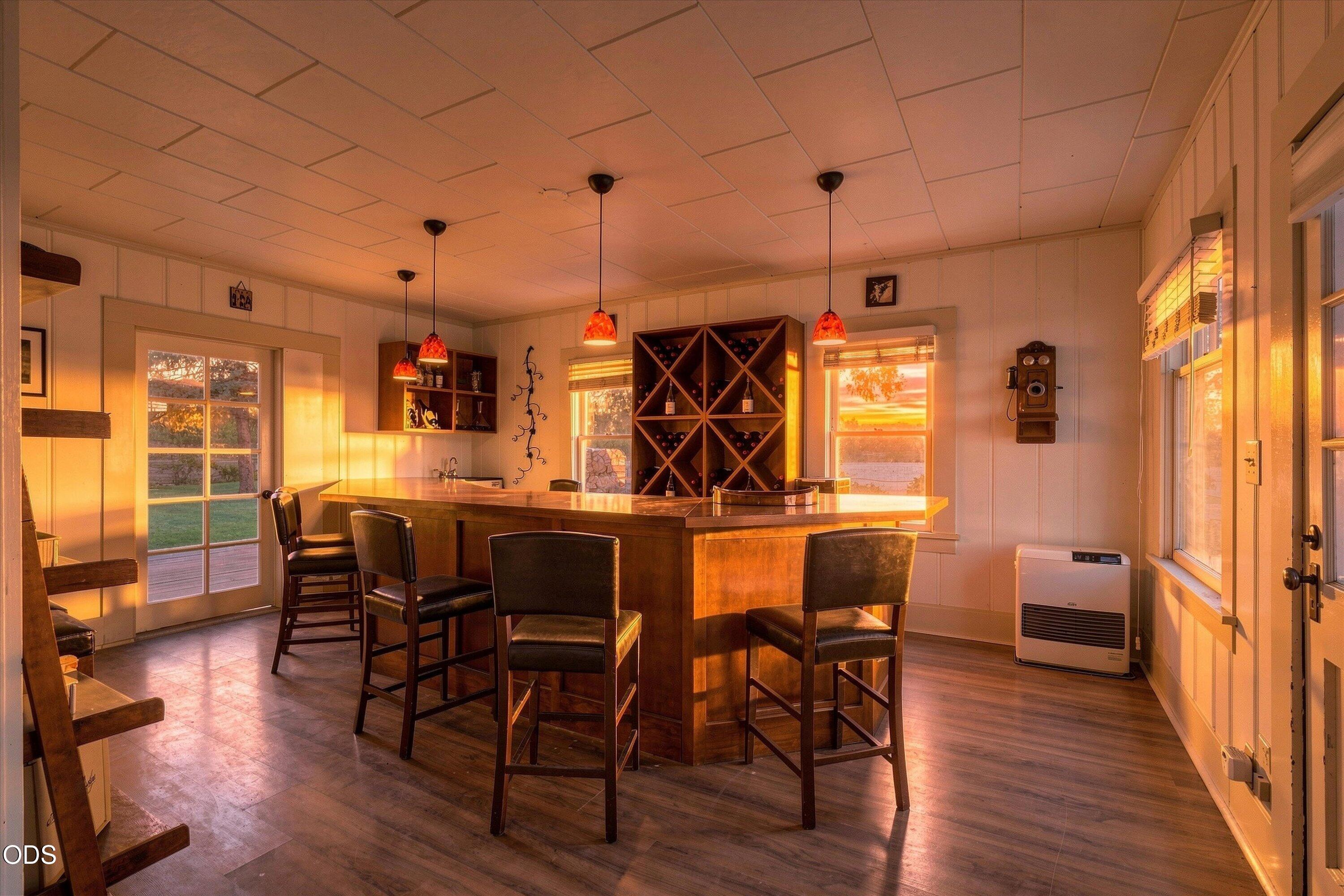 1098 Nick Young Road Eagle Point, OR 97524 - Photo 17 of 89 Gallery Image 17