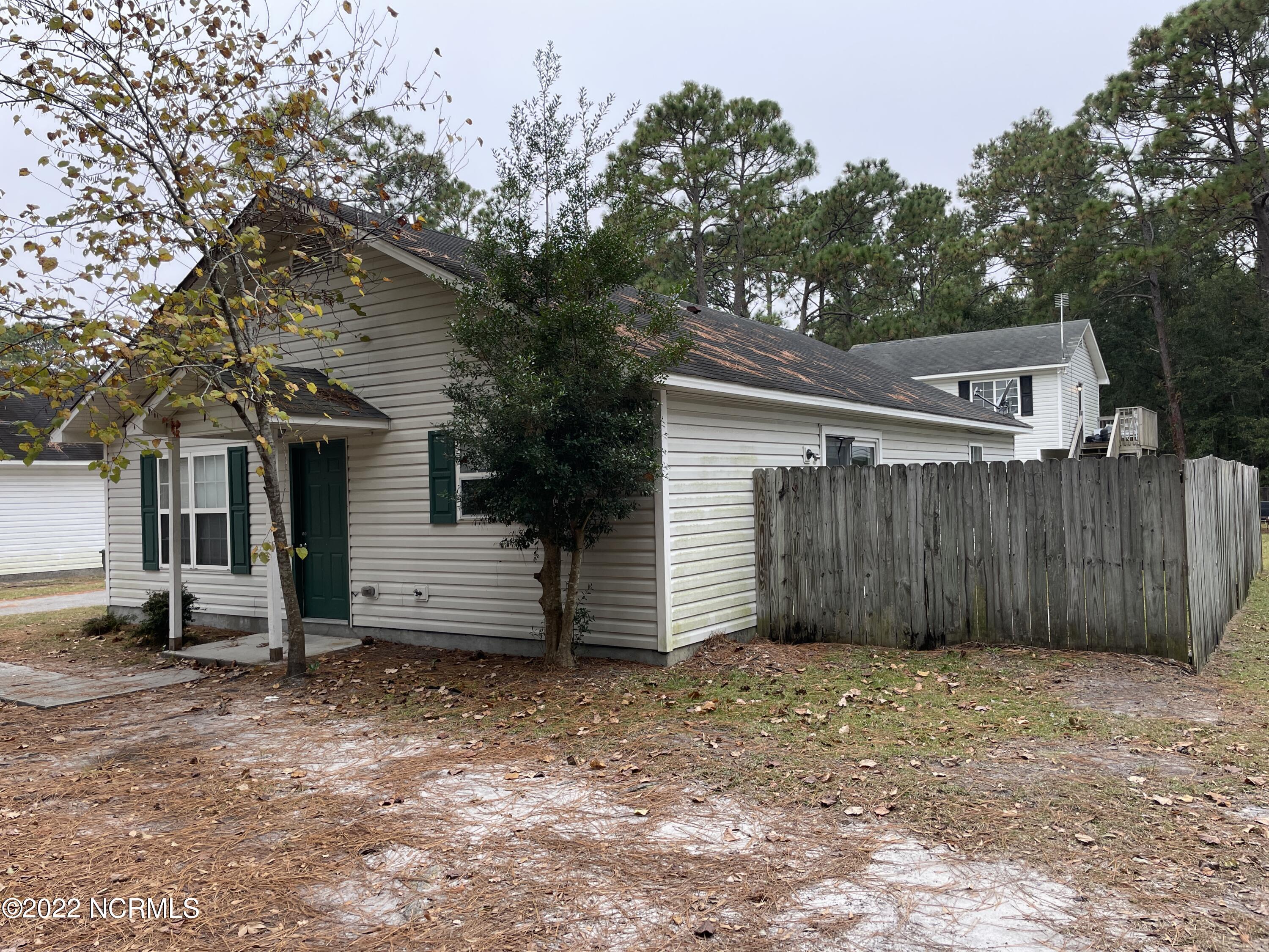 404 Beasley Road Wilmington, NC 28409 - Photo 2 of 11 Front