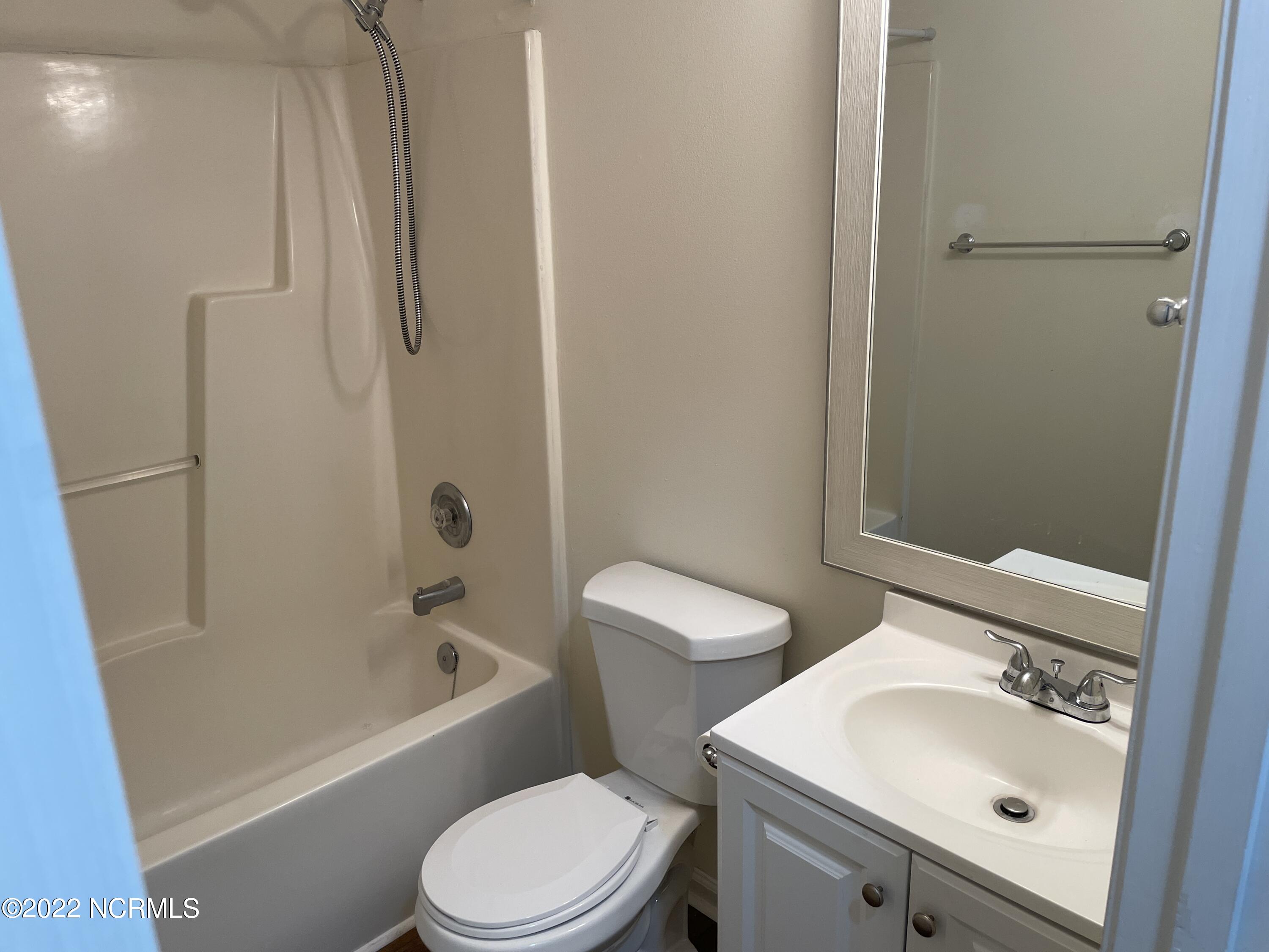 404 Beasley Road Wilmington, NC 28409 - Photo 6 of 11 IMG_8628