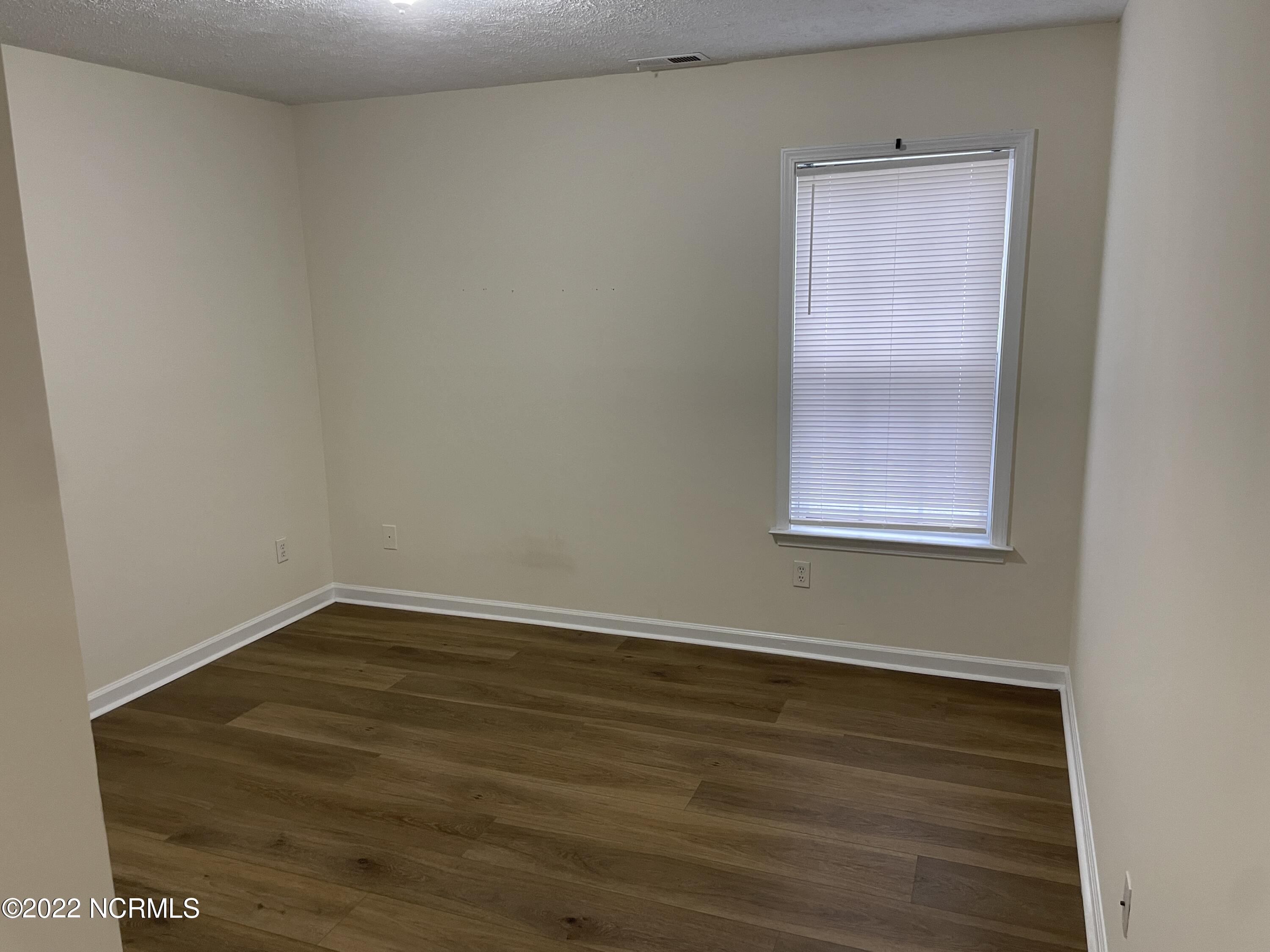 404 Beasley Road Wilmington, NC 28409 - Photo 7 of 11 IMG_8629