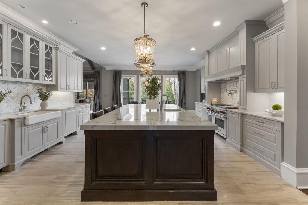 439 Tara Trail Northwest Sandy Springs, GA 30327 - Photo 11 of 74