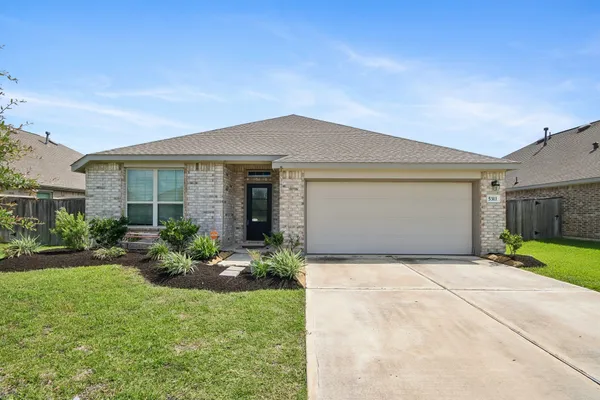 $299,000 | 5311 Rushing Brk Lane, Richmond, TX 77469