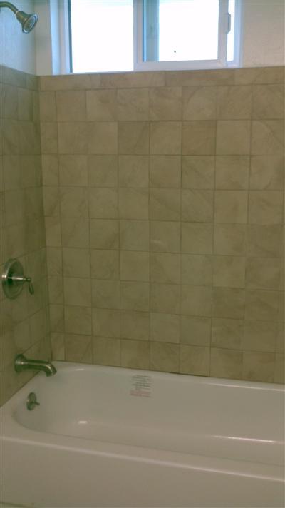 71 Valley Road Oak View, CA 93022 - Photo 6 of 10 a bathroom with a bathtub