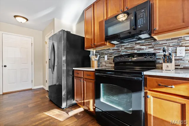 $269,500 | 332 Willott Square Drive, St. Peters, MO 63376