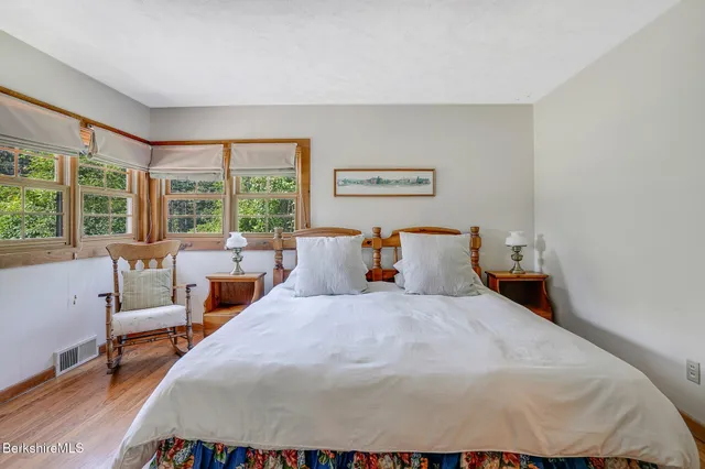 $587,500 | 59 Hawthorne Street, Stockbridge, MA 01240