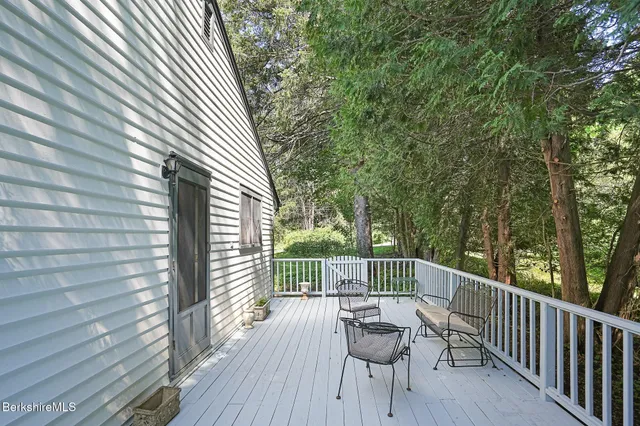 $587,500 | 59 Hawthorne Street, Stockbridge, MA 01240
