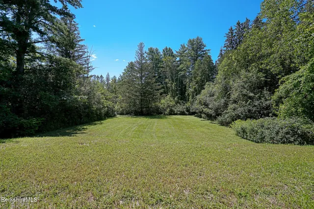 $587,500 | 59 Hawthorne Street, Stockbridge, MA 01240