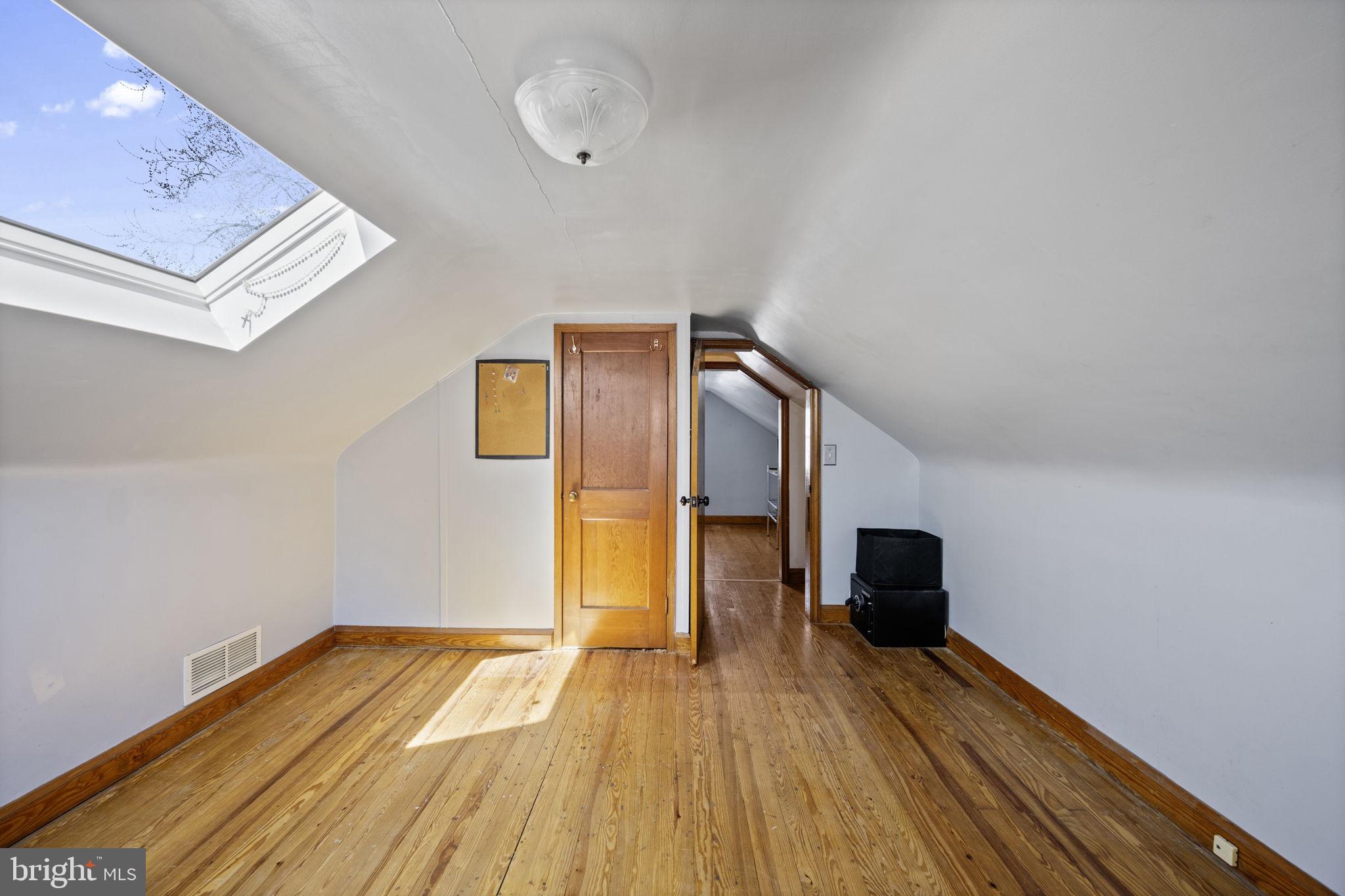 320 South Taylor Avenue Baltimore, MD 21221 - Photo 22 of 33 Second Floor Bedroom 3