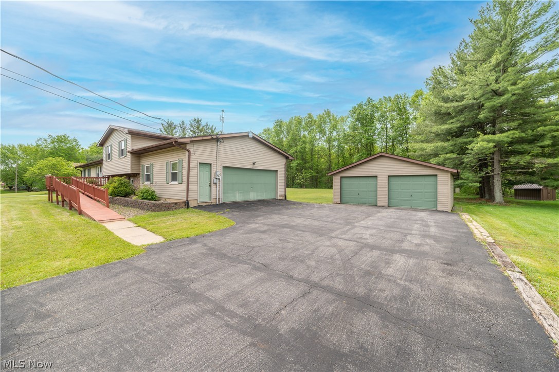 1041 Prentice Road Northwest Warren, OH 44481 - Photo 3 of 50
