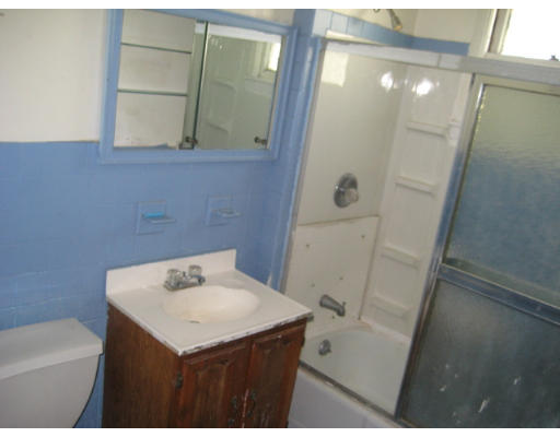 174-176 Maynard Street Springfield, MA 01109 - Photo 8 of 8 Gallery Image 8