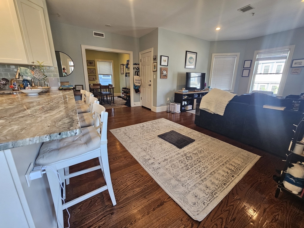 77 South Street, Unit 2 Boston, MA 02130 - Photo 4 of 20