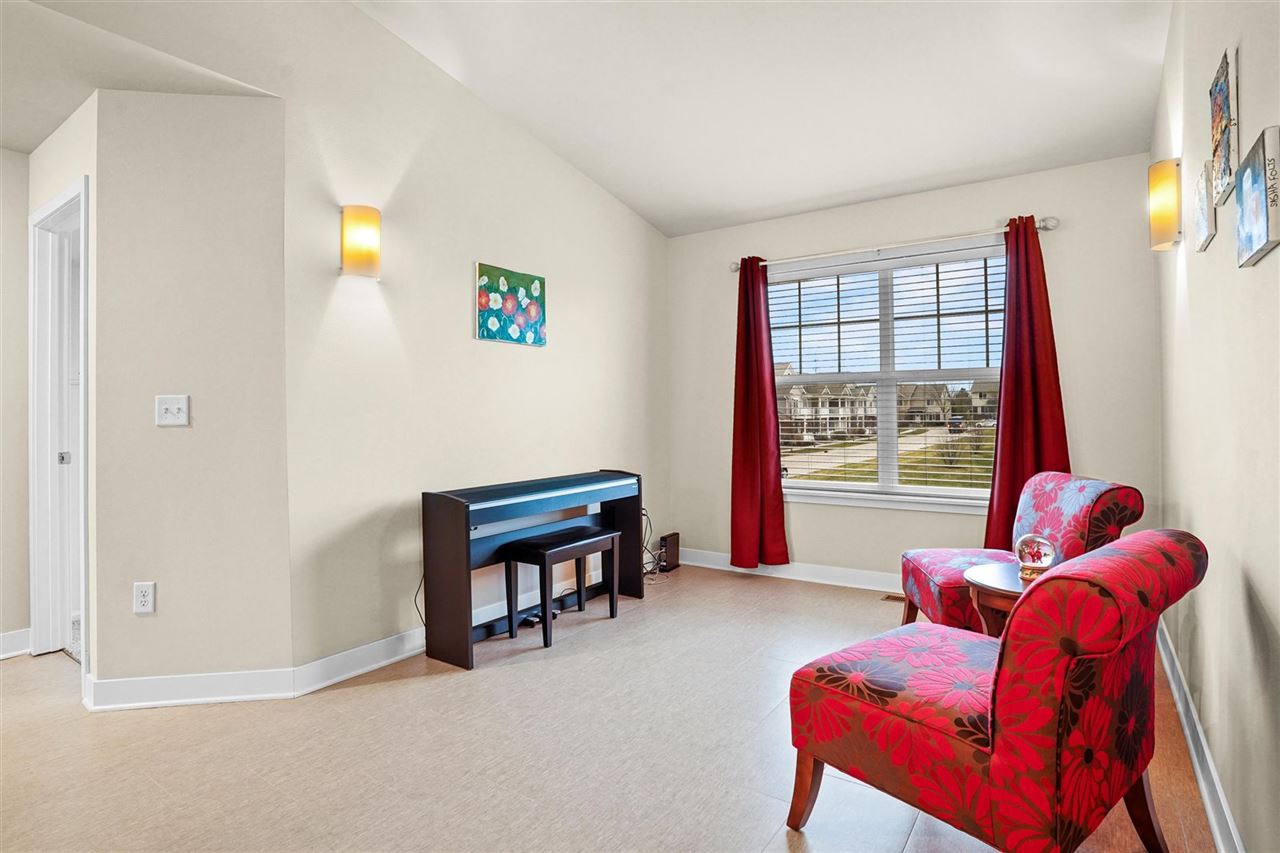 4864 Raleigh Lane Iowa City, IA 52245 - Photo 12 of 24 Gallery Image 12