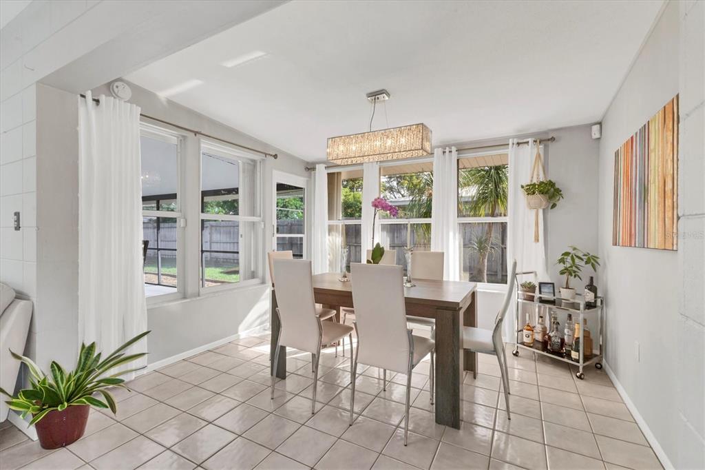 636 Cadiz Road Venice, FL 34285 - Photo 12 of 48