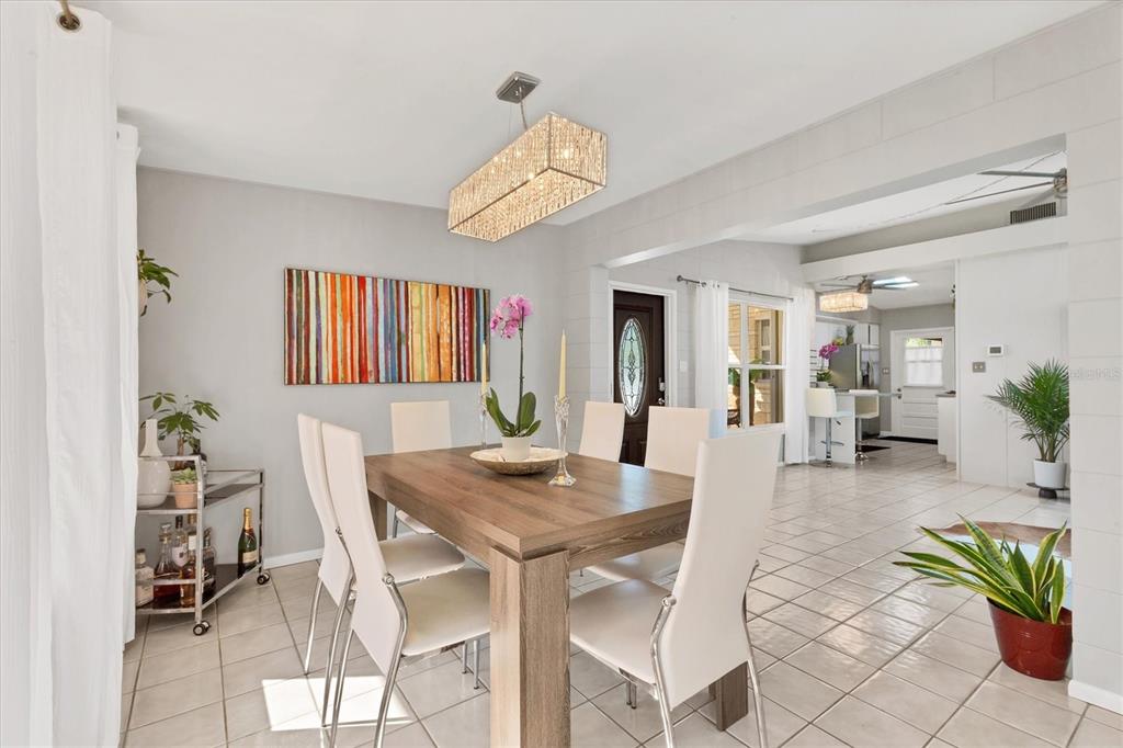 636 Cadiz Road Venice, FL 34285 - Photo 13 of 48