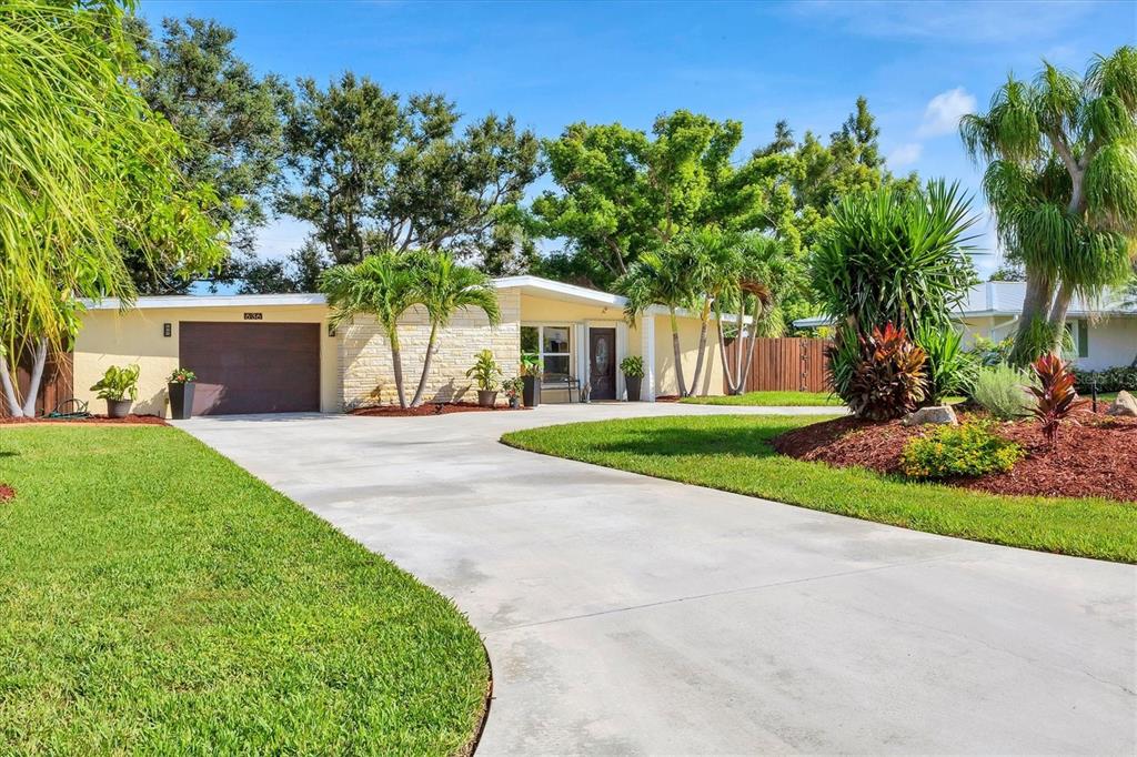 636 Cadiz Road Venice, FL 34285 - Photo 33 of 48