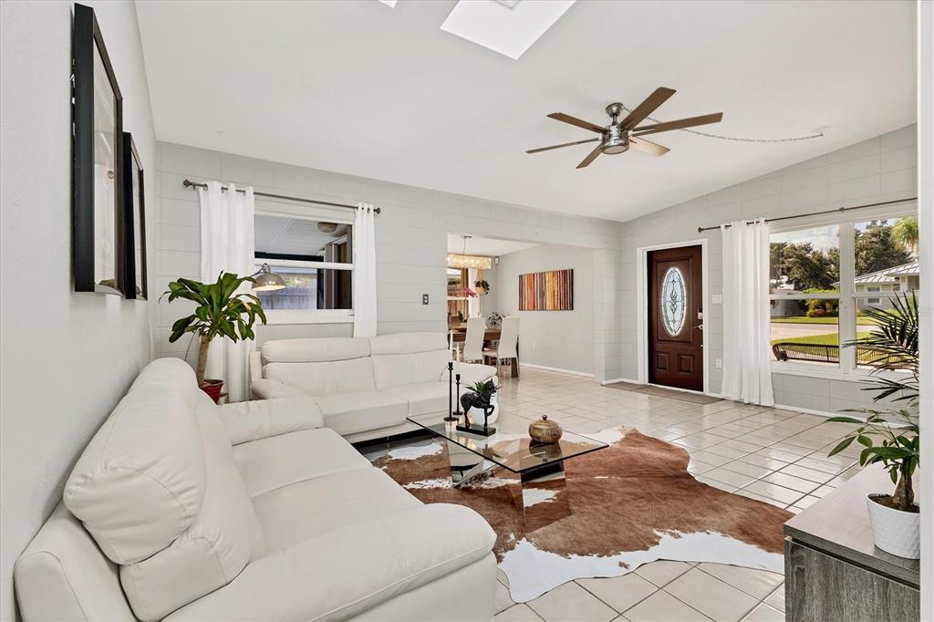 636 Cadiz Road Venice, FL 34285 - Photo 6 of 48