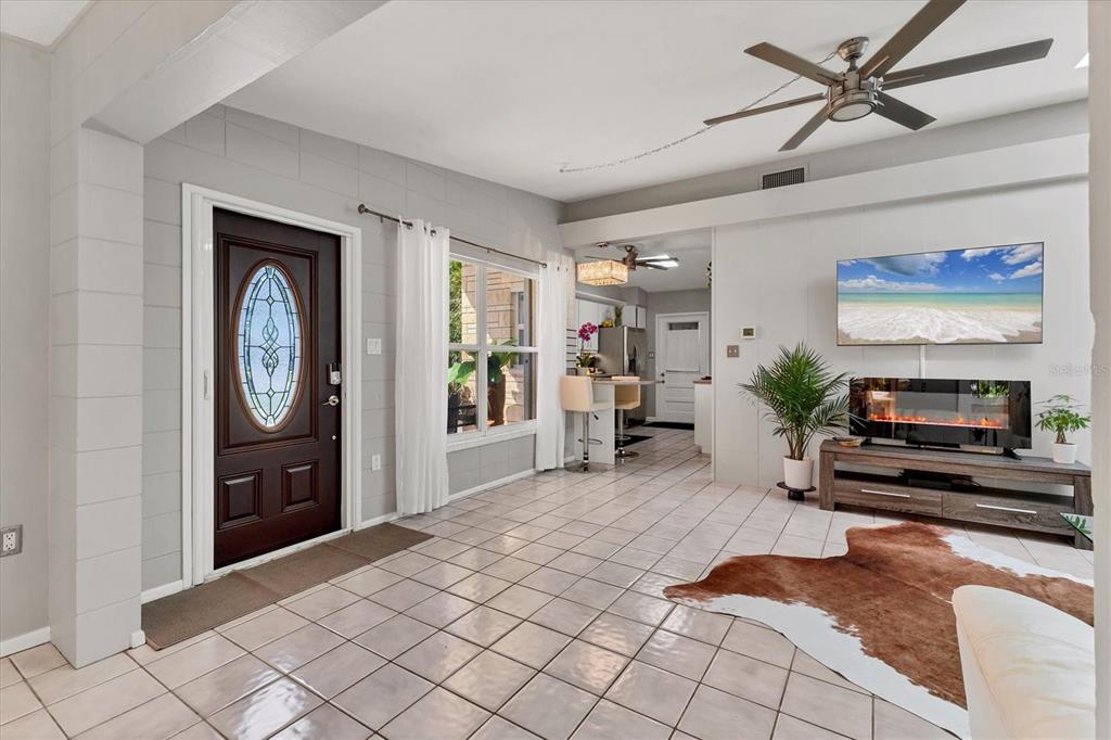 636 Cadiz Road Venice, FL 34285 - Photo 7 of 48