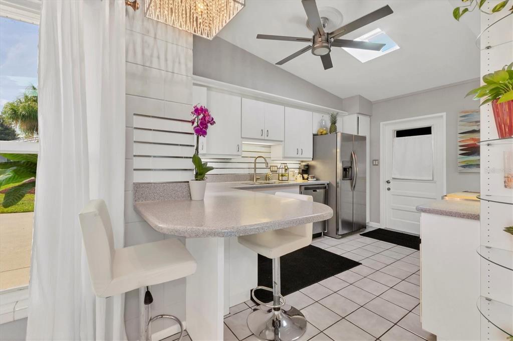 636 Cadiz Road Venice, FL 34285 - Photo 10 of 48