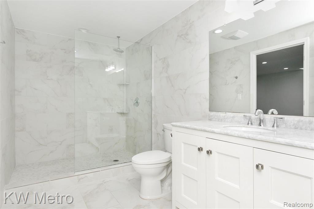 3795 Somerset Circle Rochester Hills, MI 48309 - Photo 35 of 43