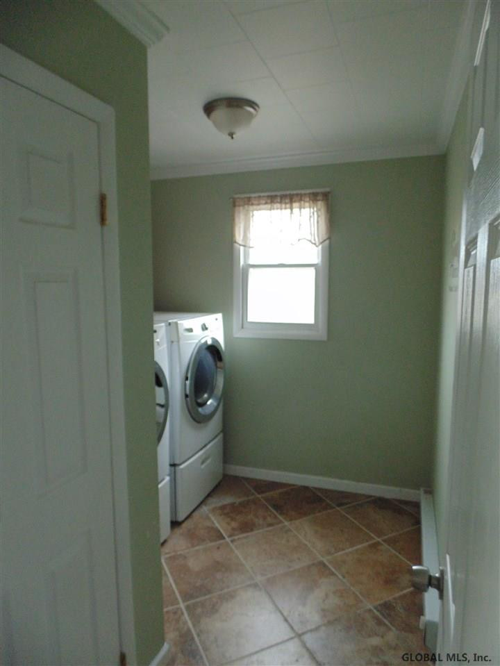 1105 North Westcott Road Rotterdam, NY 12306 - Photo 14 of 25 Photo 14