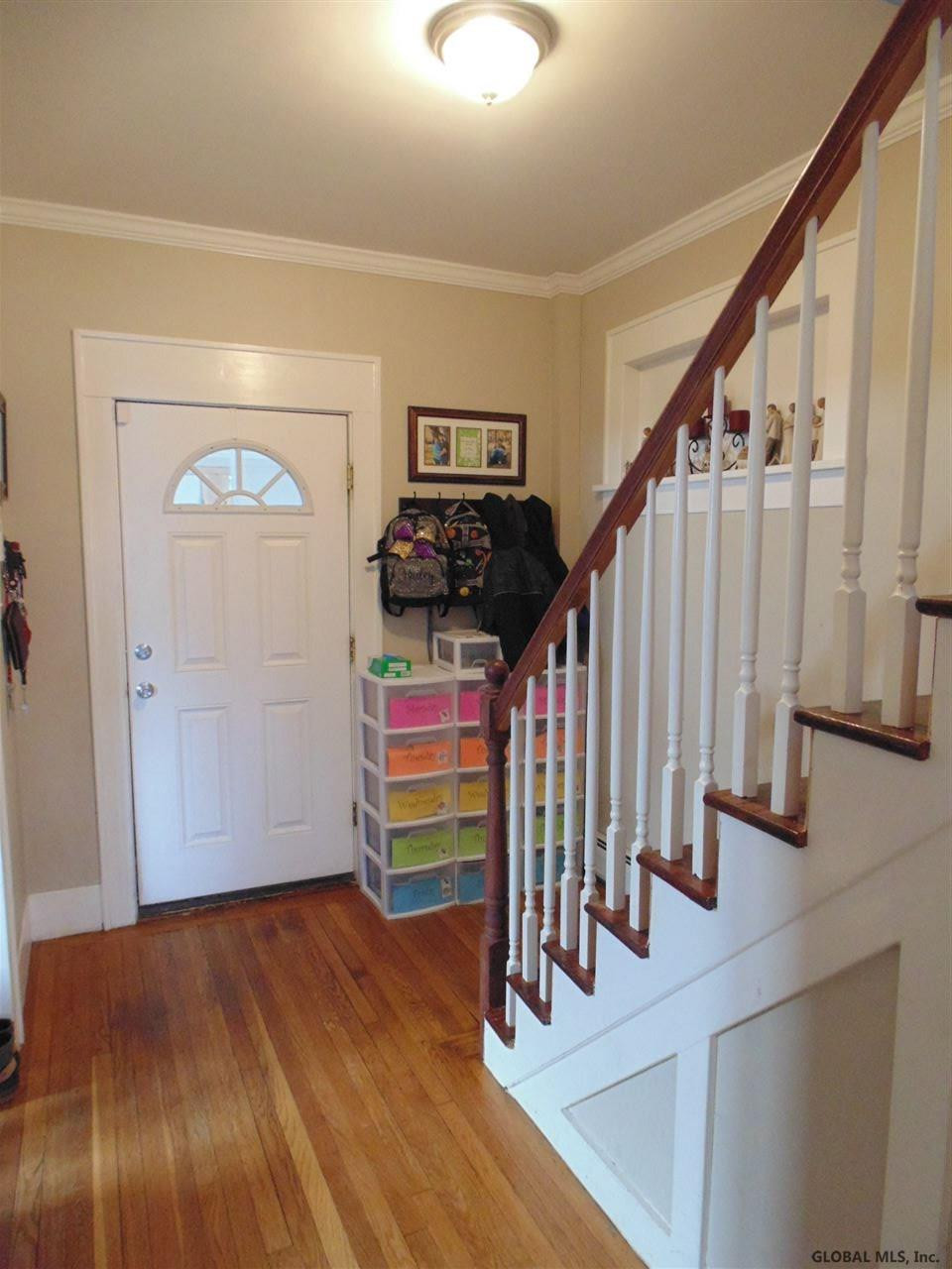 1105 North Westcott Road Rotterdam, NY 12306 - Photo 3 of 25 Photo 3