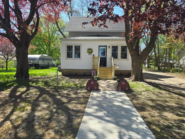$151,900 | 112 South 2nd Street, Kiester, MN 56051