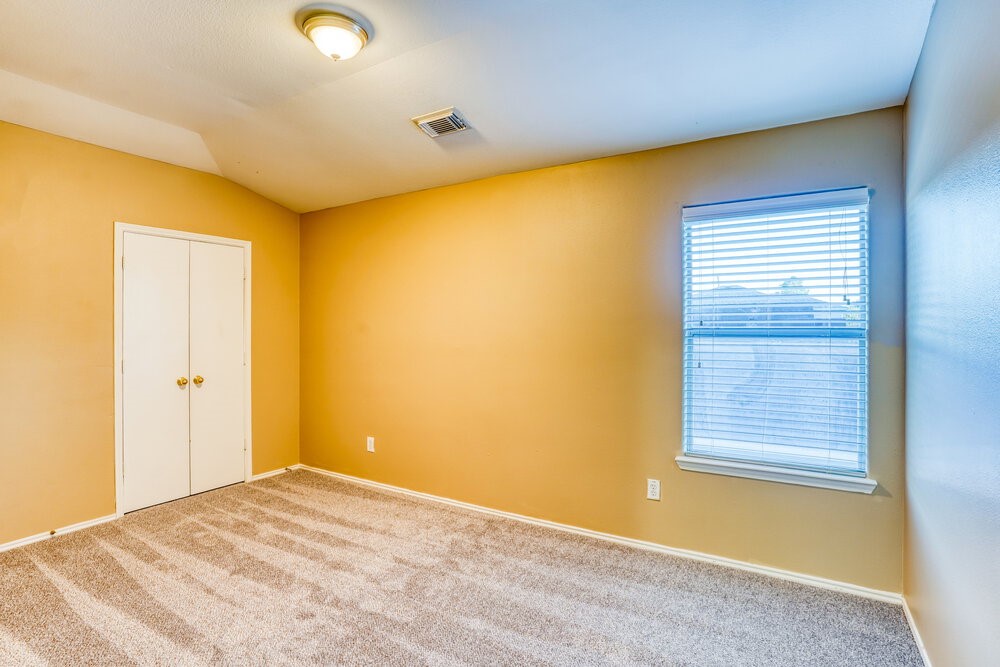 8223 Wainwright Way Rosharon, TX 77583 - Photo 12 of 17 Gallery Image 12