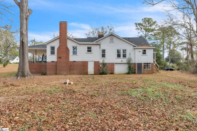 $335,000 | 105 Barksdale Circle, Laurens, SC 29360