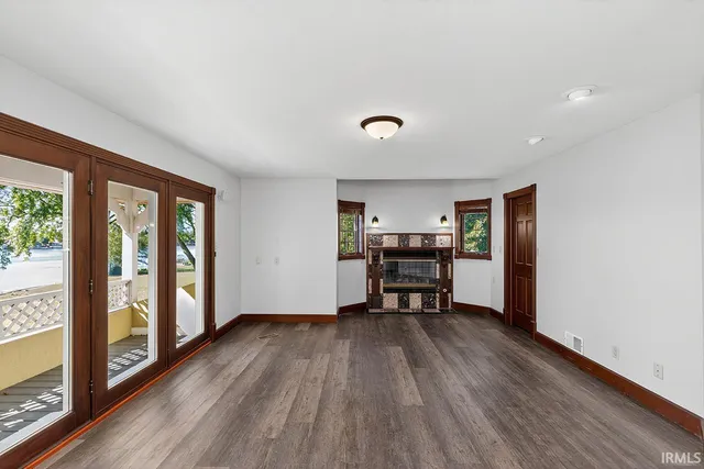 $999,900 | 3125 Greenleaf Boulevard, Elkhart, IN 46514