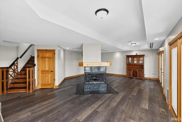 $999,900 | 3125 Greenleaf Boulevard, Elkhart, IN 46514