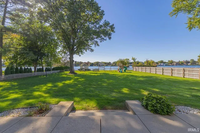 $999,900 | 3125 Greenleaf Boulevard, Elkhart, IN 46514