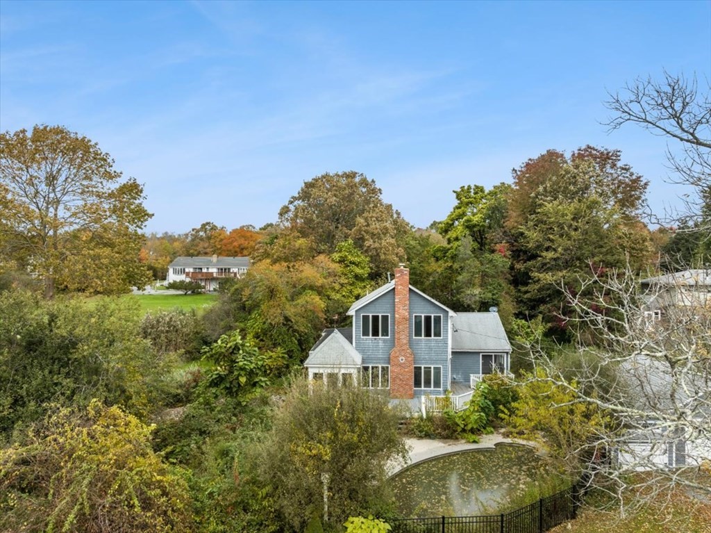 38 Tallawanda Road Swansea, MA 02777 - Photo 1 of 31 Gallery Image 1
