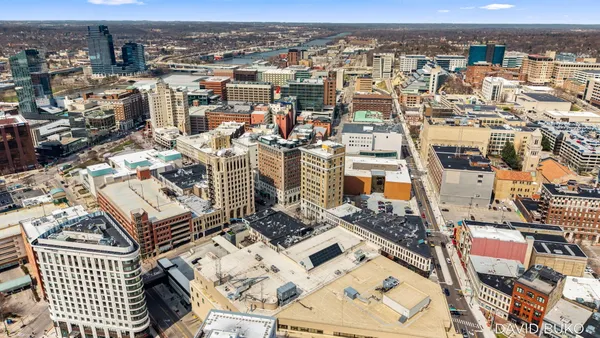 $600,000 | 49 Monroe Center Street Northwest, Unit 10, Grand Rapids, MI 49503