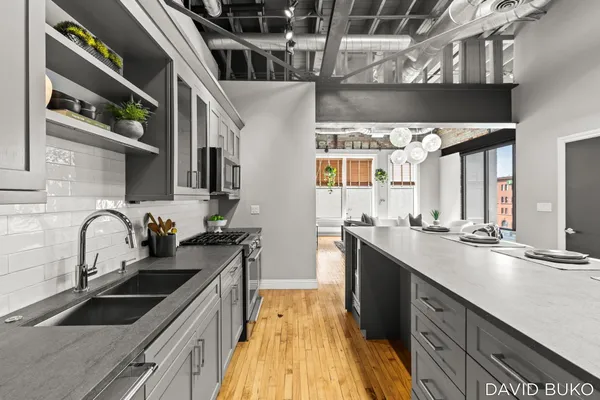 $600,000 | 49 Monroe Center Street Northwest, Unit 10, Grand Rapids, MI 49503
